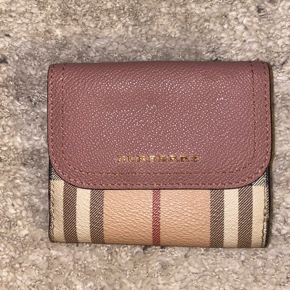 Burberry wallet - Picture 1 of 3